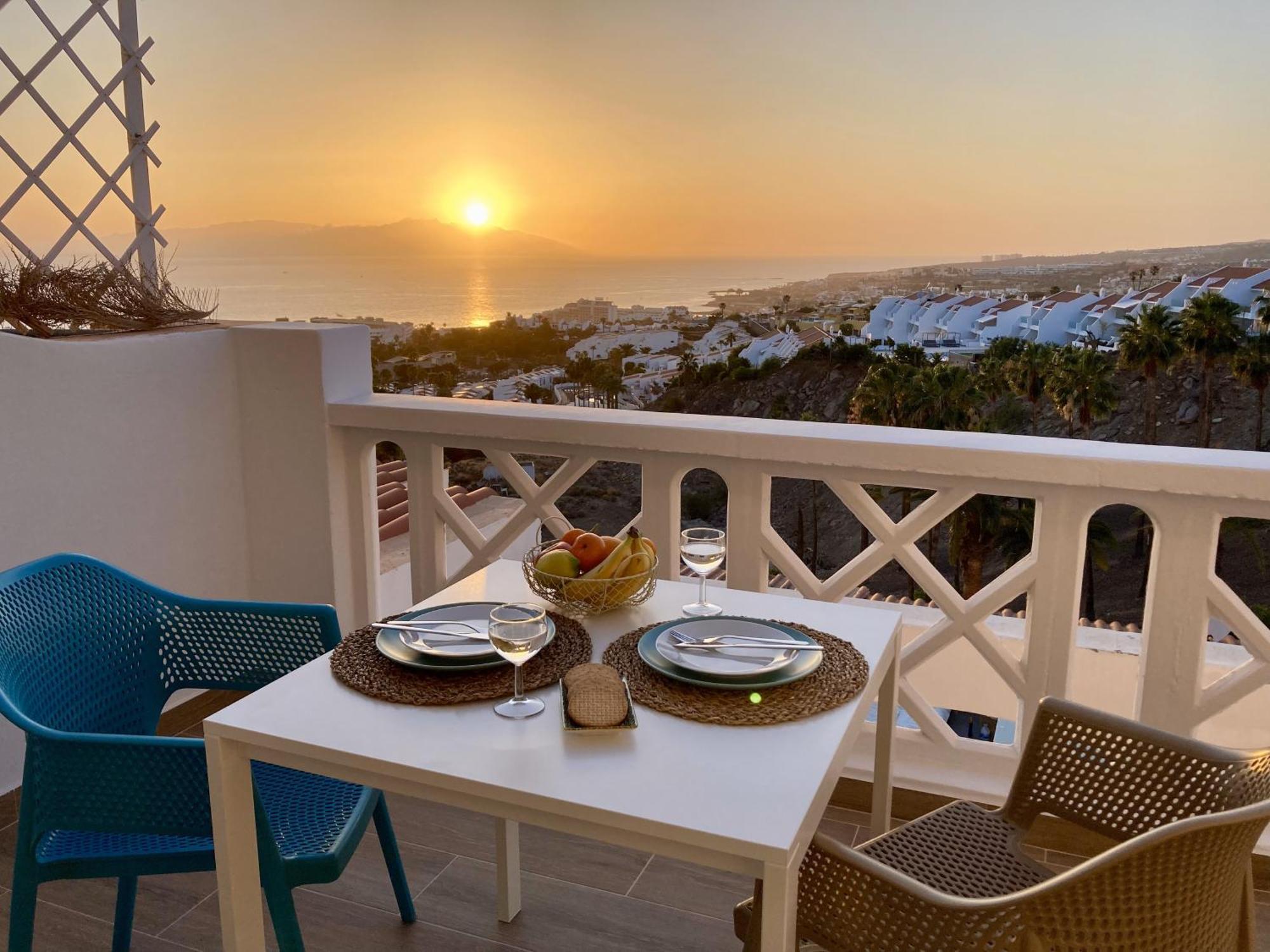Costa Adeje - Modern Apartment With Terrace Views Of Ocean & Sunset Экстерьер фото